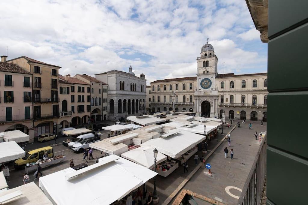 Enjoy Home - Appartamento Orologio, Piazza Dei Signori ปาโดวา ภายนอก รูปภาพ