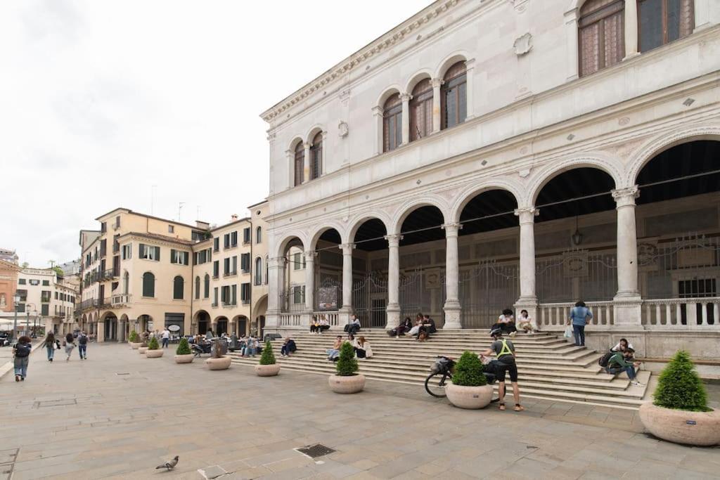 Enjoy Home - Appartamento Orologio, Piazza Dei Signori ปาโดวา ภายนอก รูปภาพ