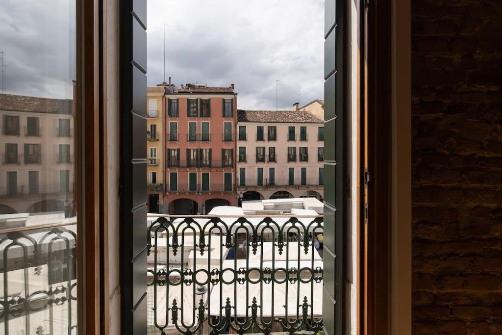 Enjoy Home - Appartamento Orologio, Piazza Dei Signori ปาโดวา ภายนอก รูปภาพ